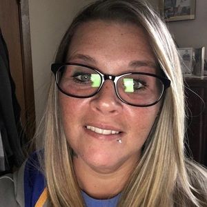 Meet your Posher, Becky